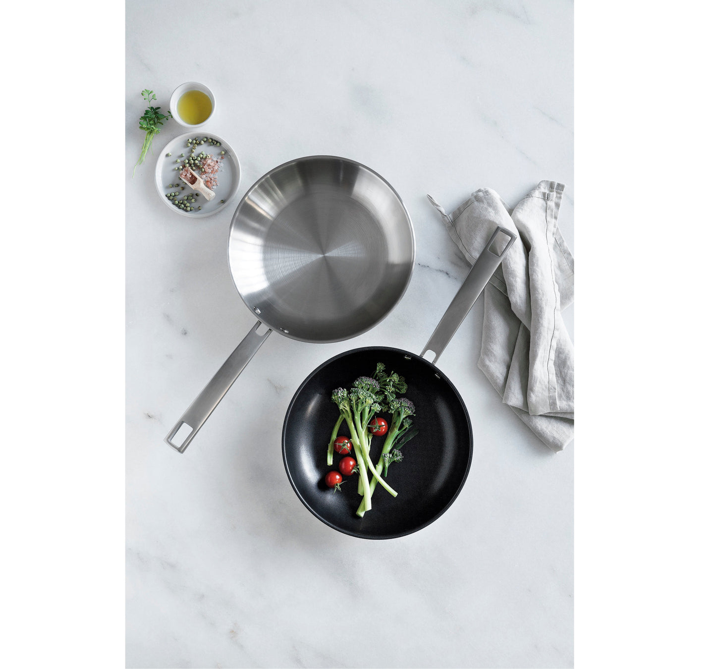Sartén Sin Antiadherente Modelo Foodie | Sartén de Acero Inoxidable | Compatible con Todo Tipo de Cocinas