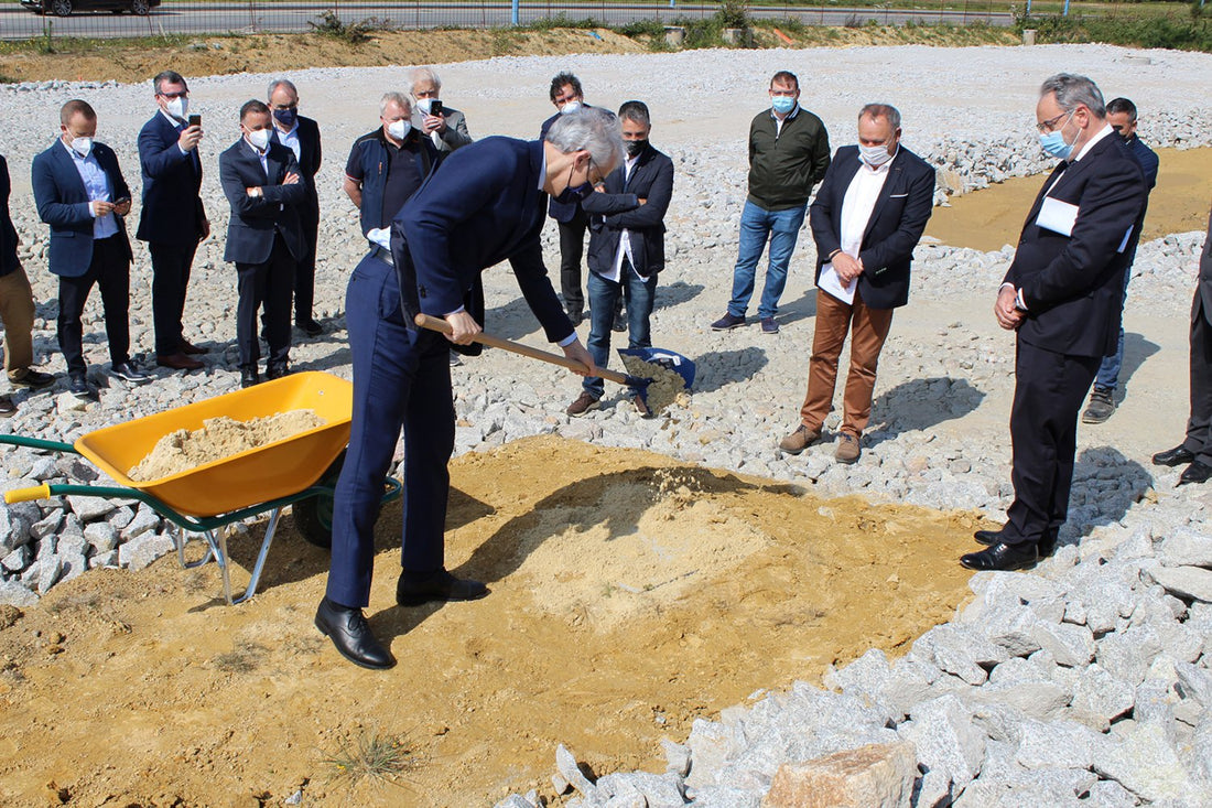 La cadena Unifersa invierte 10 millones en A Laracha para crear su nueva nave